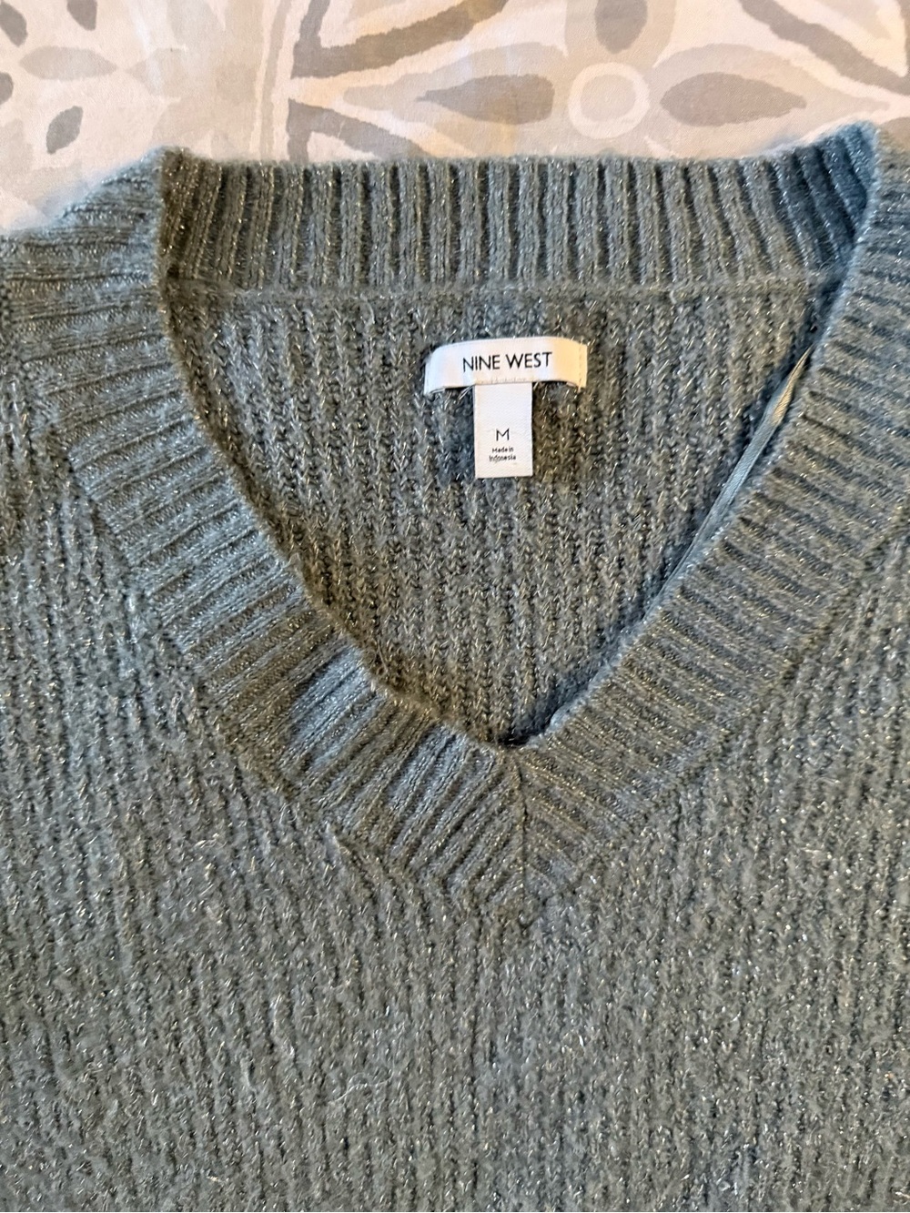 Nine West Men's Olive Green Ribbed V-Neck Sweater